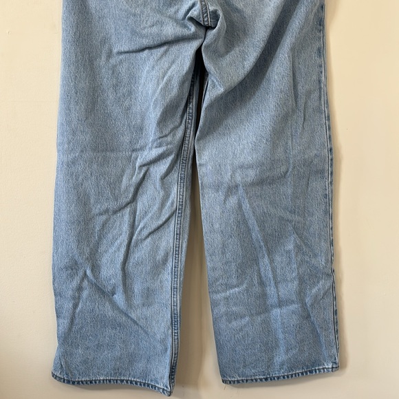 Levi’s Low Loose Light Wash Jeans Size 28 NWOT - Picture 9 of 12